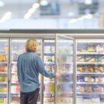 冷凍食品を英語で表現する方法を例文を用いて解説