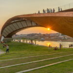 venueの意味は?発音の読み方やavenue等他の単語との違いも含め例文を用いて解説