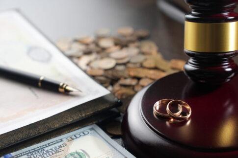 「遺産」は英語でどう表現する？使い方や単語による違いを例文を用いて解説