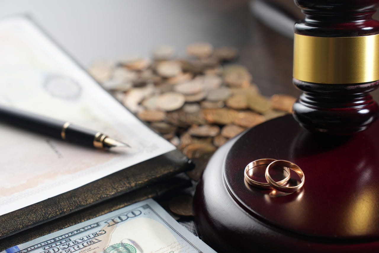 「遺産」は英語でどう表現する？使い方や単語による違いを例文を用いて解説